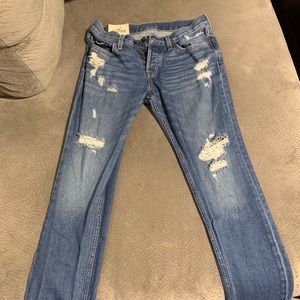 Hollister Slim fit 30x32 Distressed Jeans